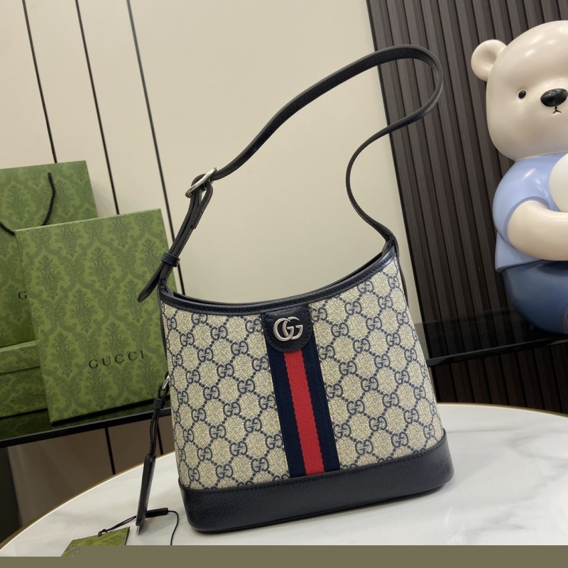 G*u*i bucket bags